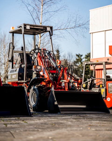 Radlader 807 Classic, Hoflader